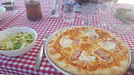 Pizzeria Misteno food