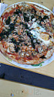 Pizzeria Campanari food