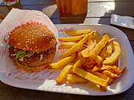 Bentley´s Burger food