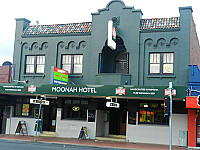 The Moonah Hotel outside