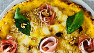 Pizzeria Overe' Pizzaioli Musicanti food