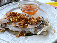 Au Bonheur De Saigon food