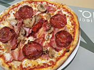Dieci Pizzaria Lda food