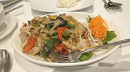 Hansa's Thai Kitchen food