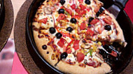 Pizza Hut Fontes Pereira De Melo food