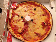 Pizza Mignon food