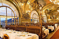 Le Train Bleu food