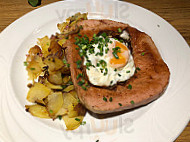 Christophbräu food