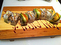 Sushi Yu inside