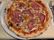 Pizzeria De Marchi food