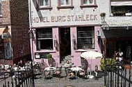 Hotel-Cafe-Burg Stahleck outside