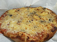 Pizzabellaria food