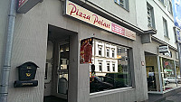 Pizza-Palast outside