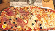 Pizzeria Borgiana food