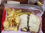 Bumdoodlers Lunch Co food