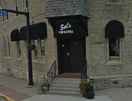 Sal's Pub Grill outside