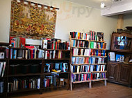 Literaturcafe Alte Apotheke inside