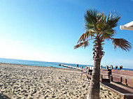 Le Nautic Beach food