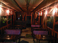 Club Trafic Restaurant inside