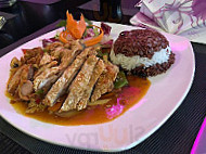 Duck & Curry Thai Restaurant food