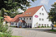 Gasthof Zum Löwen outside