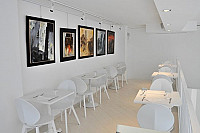 Bianco Art Cafe inside