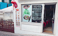 Pho Lin inside