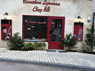 Bouchon Lyonnais Chez Papa outside
