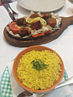 Monty's Tandoori House food