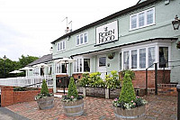 The Robin Hood- Droitwich outside