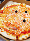 Pizza Montelimar food