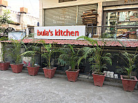 Bula's Kitchen outside