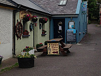 Siopa Ceoil Coffee Shop outside