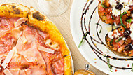 La Scala Cafe & Pizzeria food