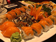Sushi-Wok food