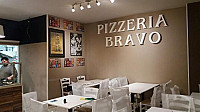 Pizzeria Spaghetteria Bravo inside