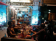 La Taverne Libanaise inside