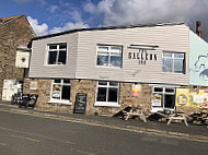 Galleon Inn outside