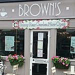 Browns Cafe Bistro outside