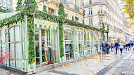 Laduree Paris Champs-elysees food