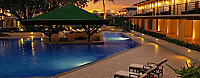 Pool Bar - Manila Hotel outside