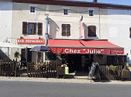 Chez Julie outside