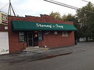 Stoney's Tavern outside