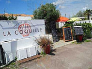 La Coquille outside