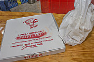 Carmelo's Burguer Pizza inside