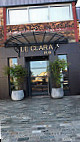 Le Clara Pub inside