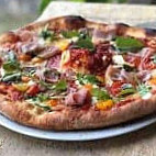 Le Rocher Pizzeria Chambres D'hotes Gite Pyrenees Barbazan Tiers Lieu food