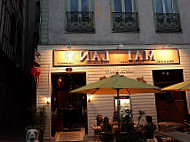 Mai Lan food