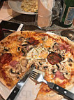 Pizza Riva Destra food