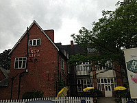 The Red Lion outside